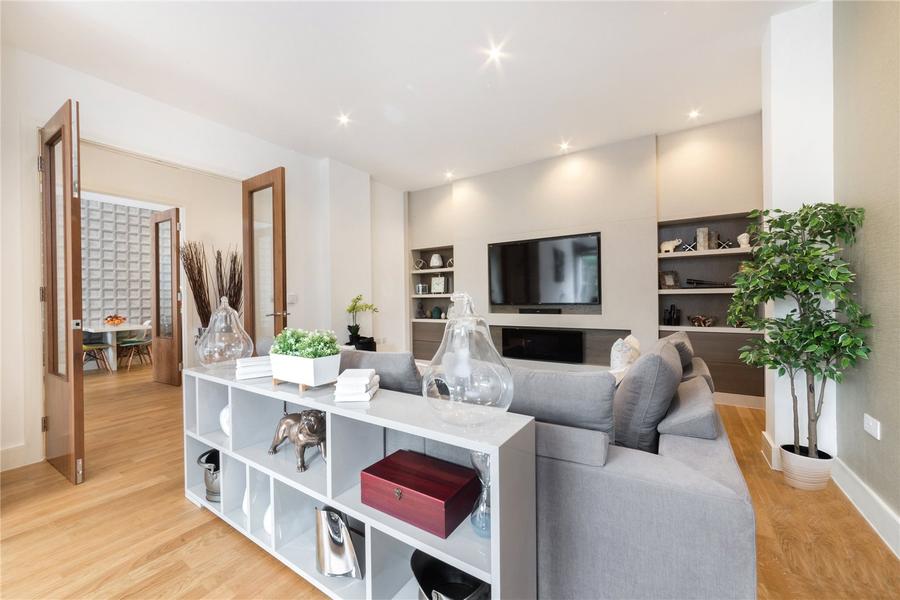 2 bedroom Flat for sale in Fairmont Mews-view9