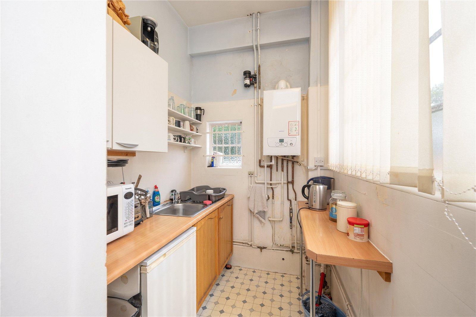Office To Let in St. Albans Road, Sandridge, St. Albans, Hertfordshire - View 11 - Collinson Hall
