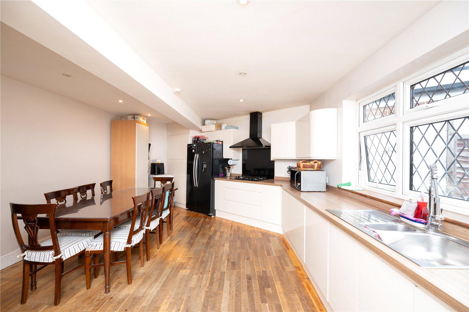 5 Bedroom  To Let in Chiswell Green Lane, St. Albans, Hertfordshire - View 3 - Collinson Hall