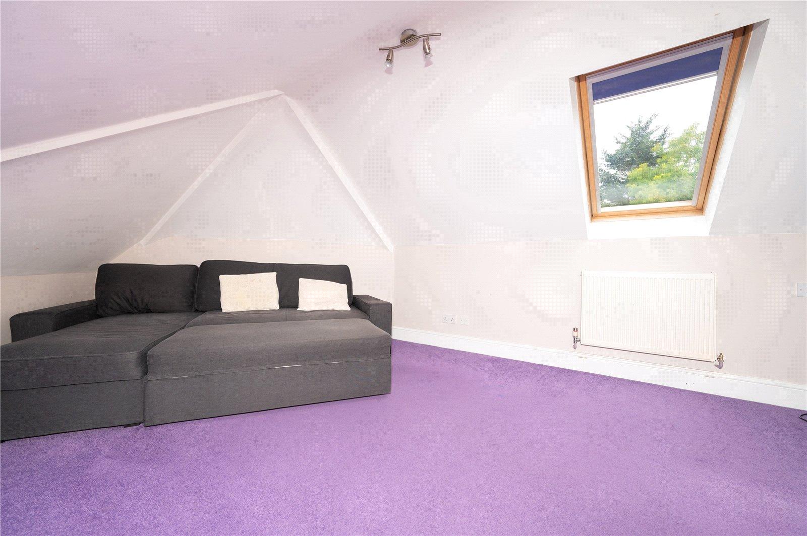 5 Bedroom  To Let in Chiswell Green Lane, St. Albans, Hertfordshire - View 14 - Collinson Hall