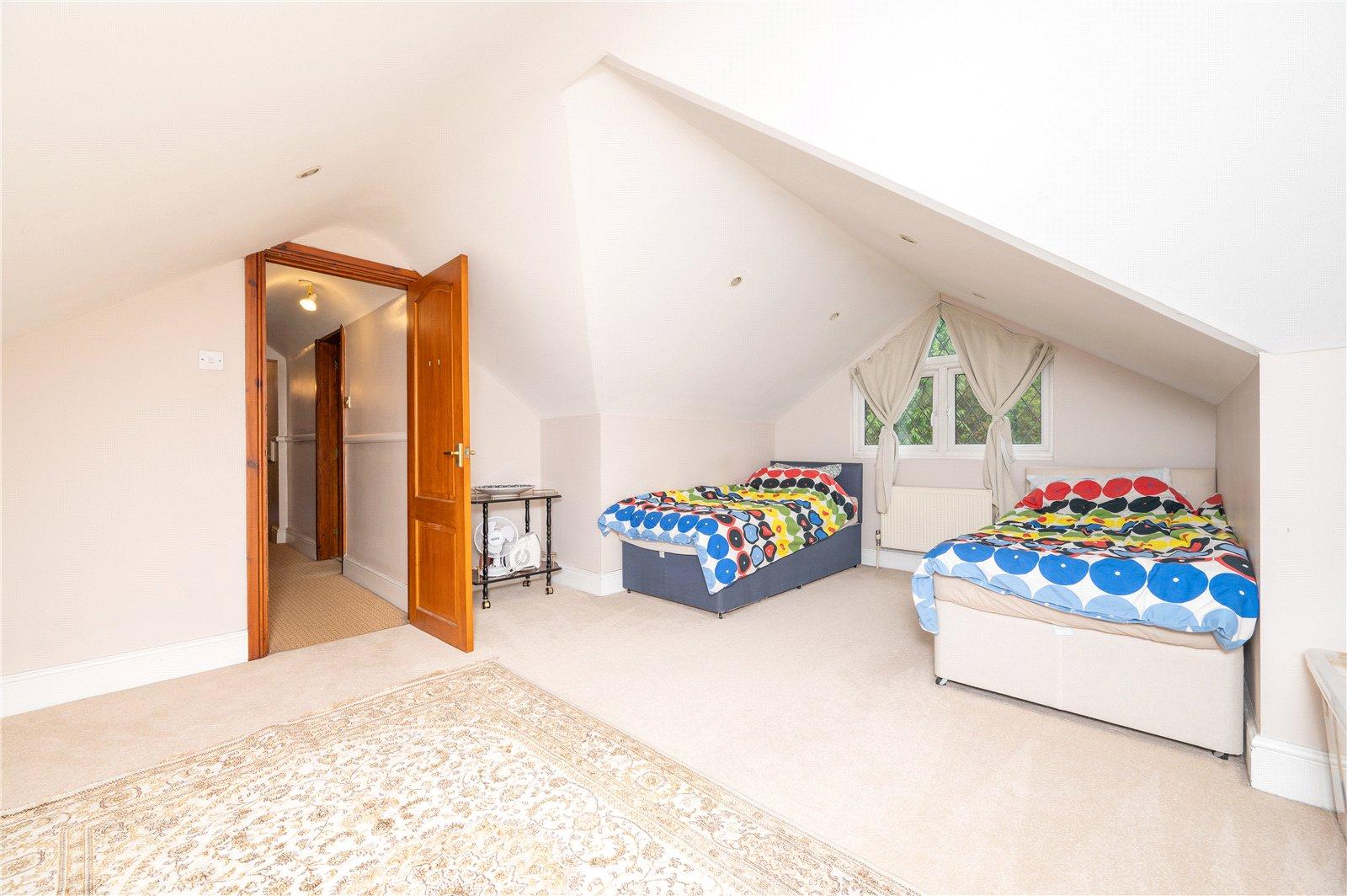 5 Bedroom  To Let in Chiswell Green Lane, St. Albans, Hertfordshire - View 5 - Collinson Hall