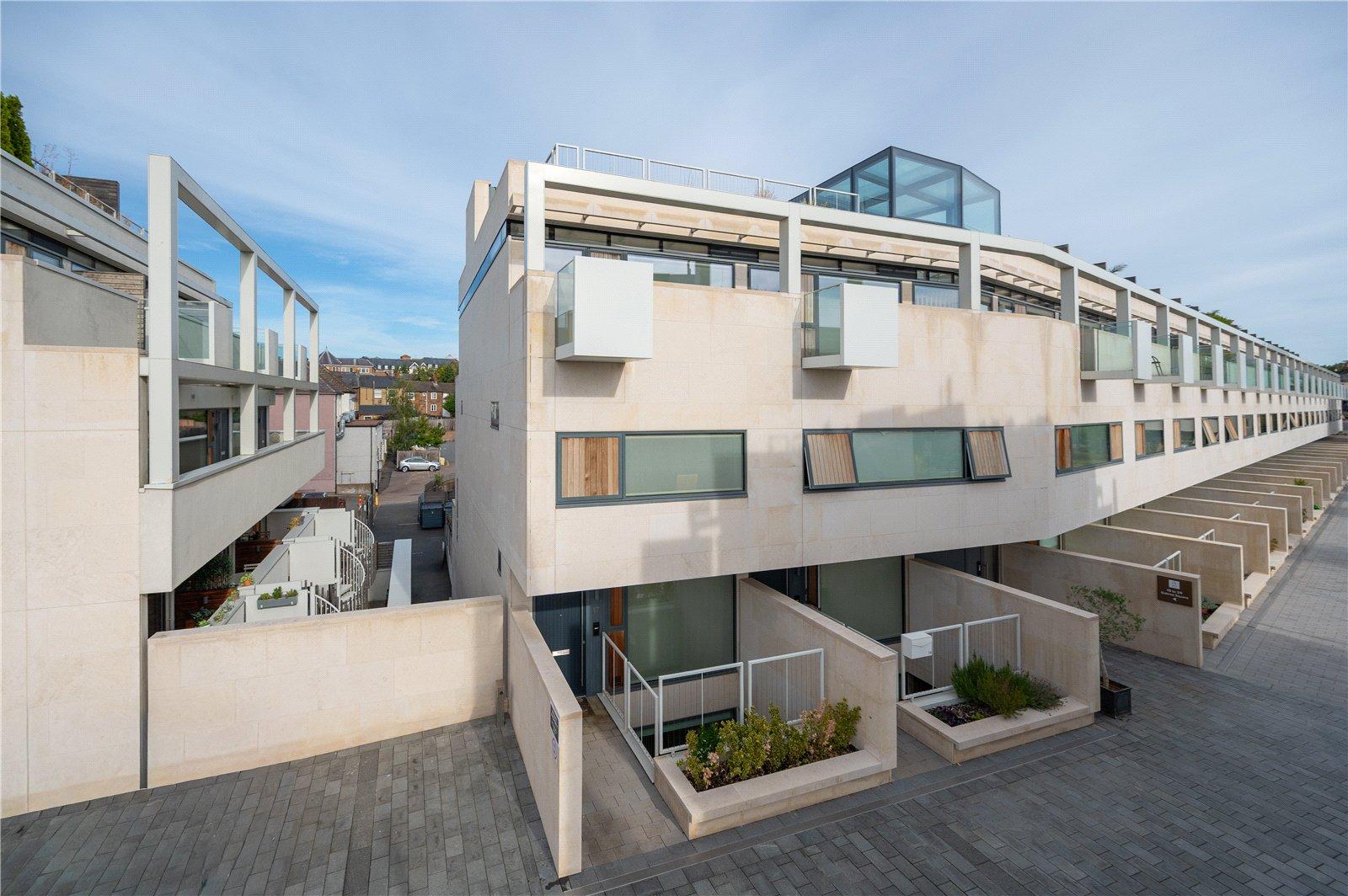 2 Bedroom Flat/Apartment Let in Gabriel Square, St. Albans, Hertfordshire - View 17 - Collinson Hall