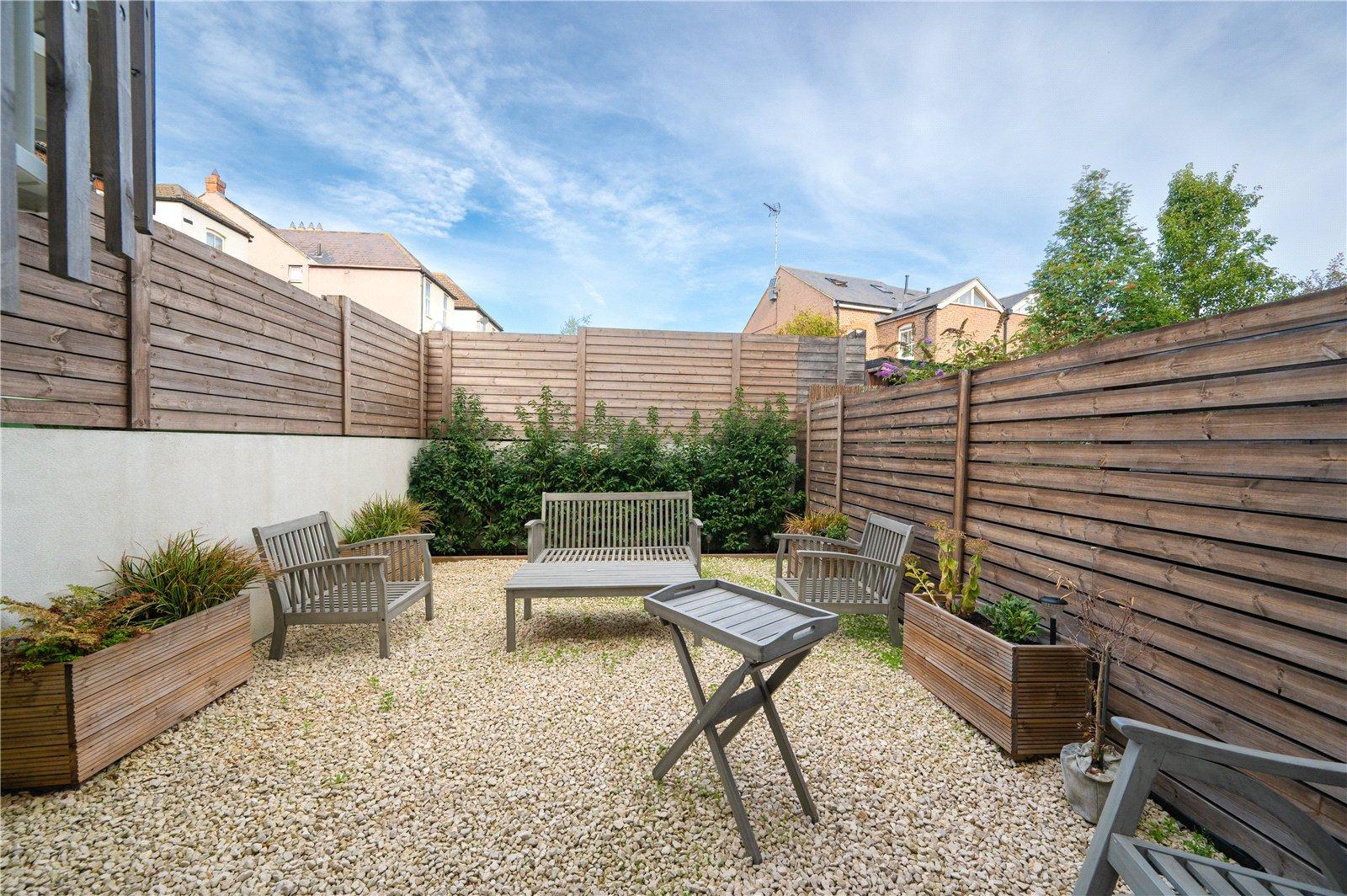 2 Bedroom Flat/Apartment Let in Gabriel Square, St. Albans, Hertfordshire - View 6 - Collinson Hall