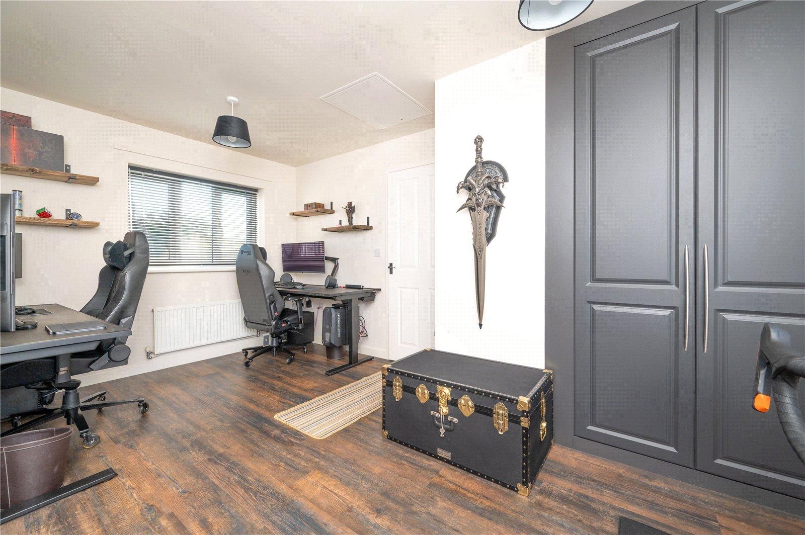 2 Bedroom  Let in Pasture View, Oaklands Lane, Smallford, St. Albans - View 6 - Collinson Hall