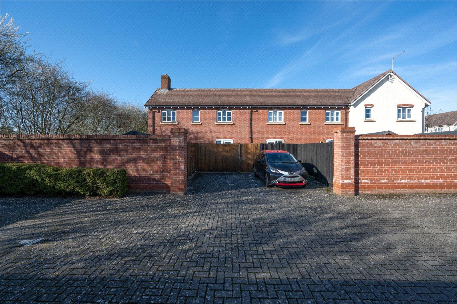 2 Bedroom  Let in Pasture View, Oaklands Lane, Smallford, St. Albans - View 14 - Collinson Hall
