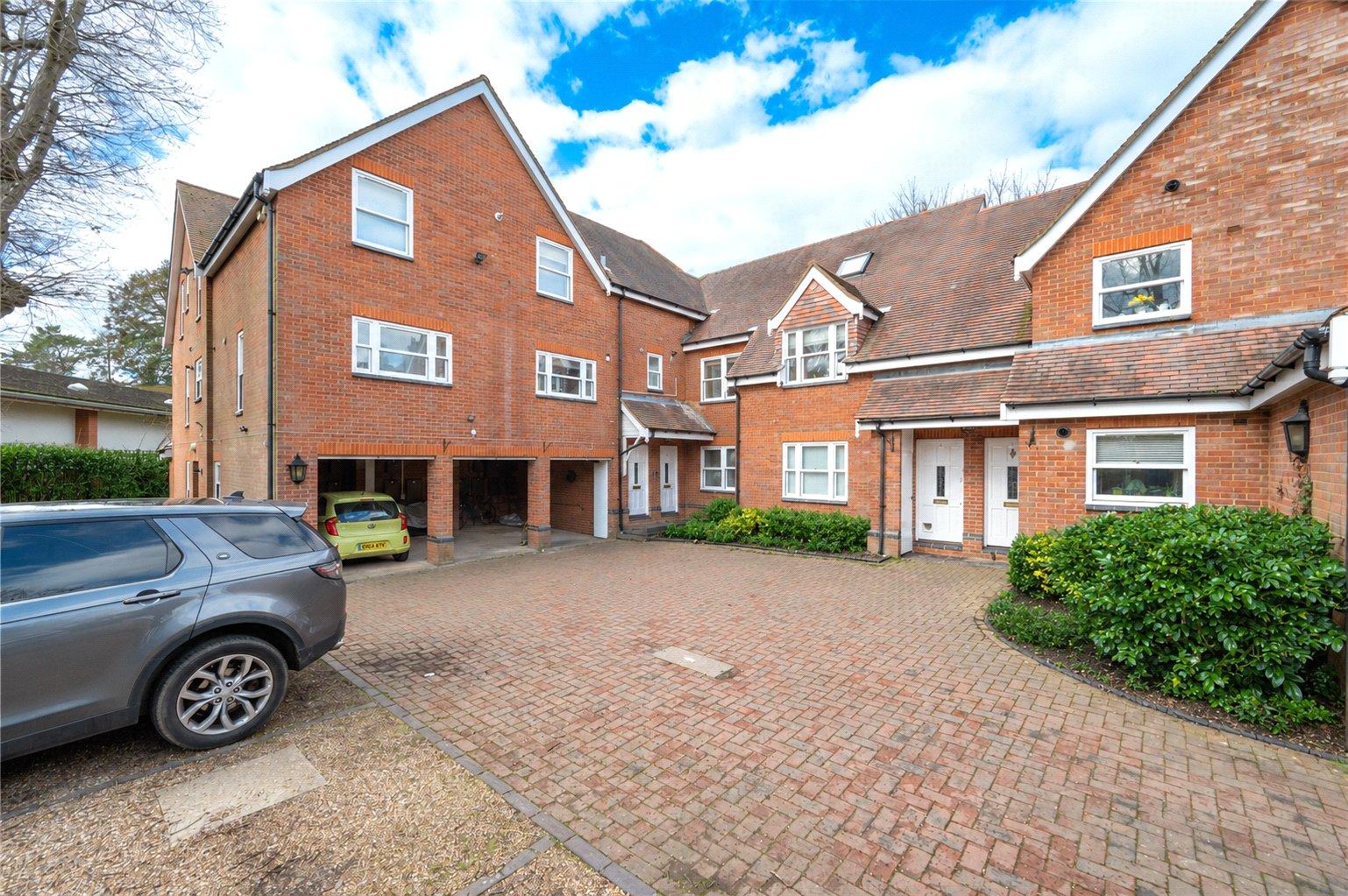 2 Bedroom  To Let in Hillside Road, St. Albans, Hertfordshire - View 2 - Collinson Hall