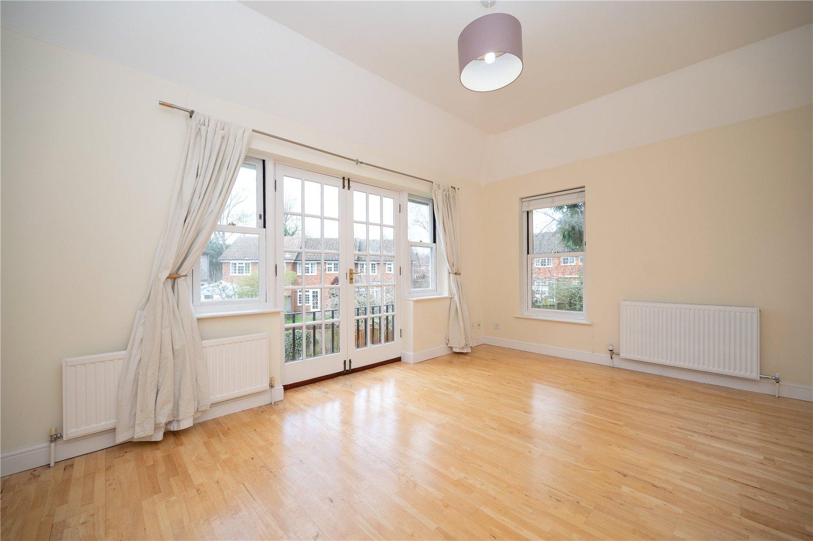 2 Bedroom  To Let in Hillside Road, St. Albans, Hertfordshire - View 1 - Collinson Hall