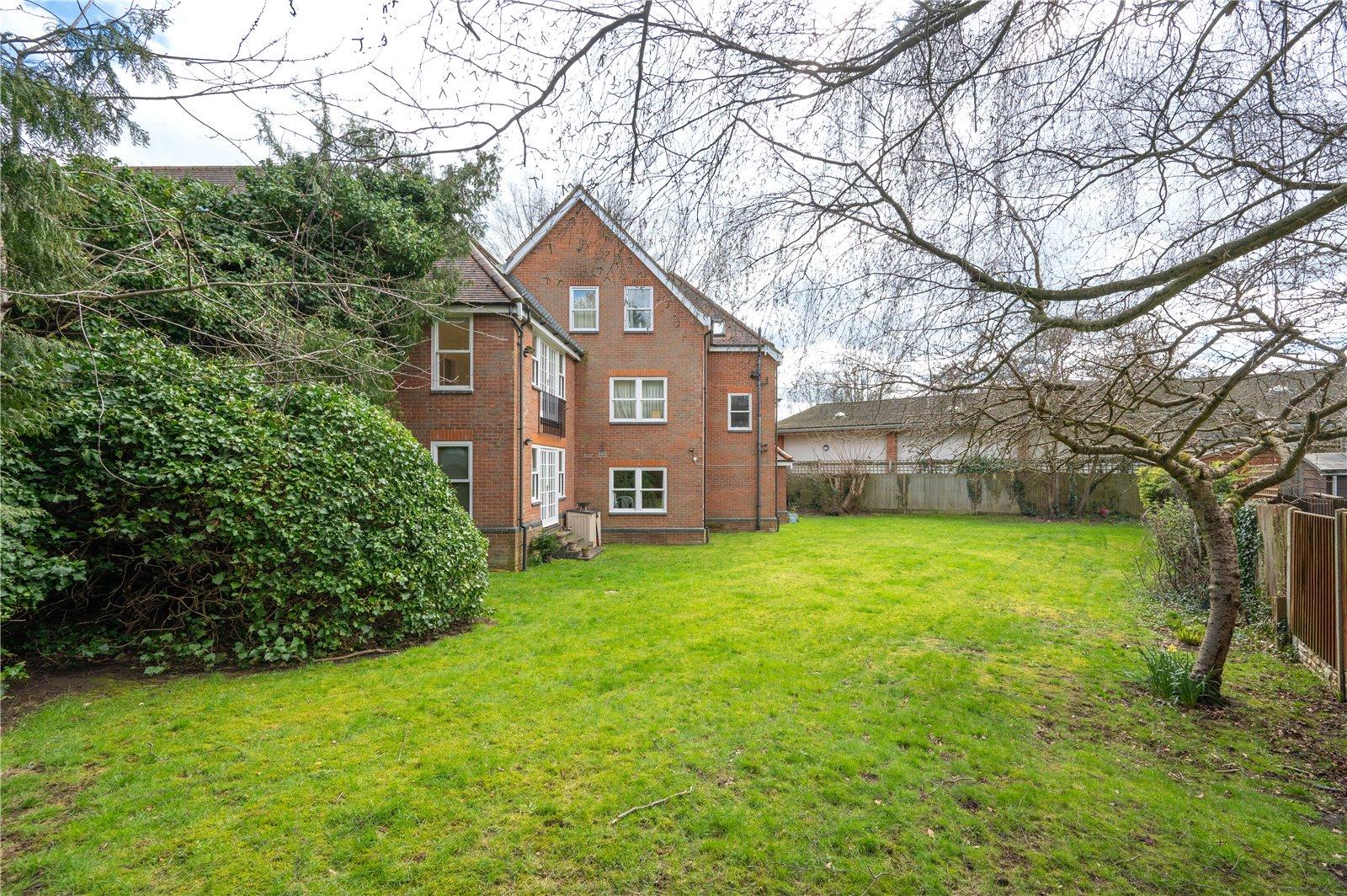 2 Bedroom  To Let in Hillside Road, St. Albans, Hertfordshire - View 14 - Collinson Hall