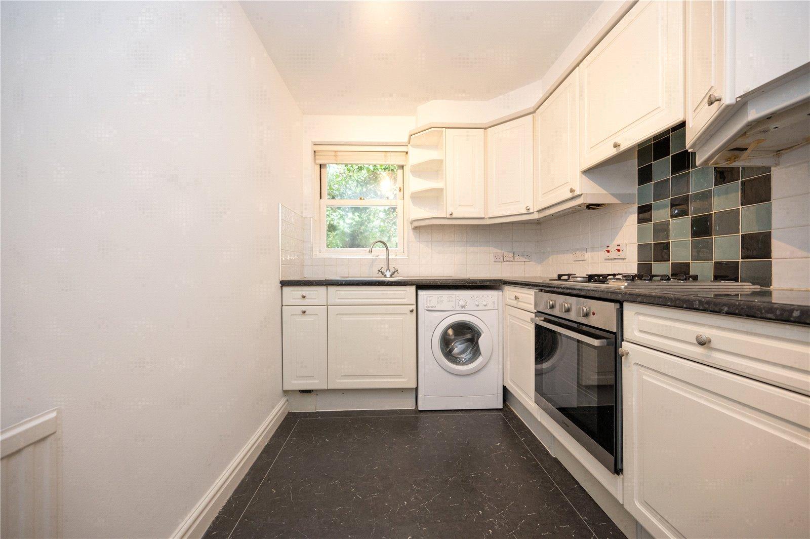2 Bedroom  To Let in Hillside Road, St. Albans, Hertfordshire - View 6 - Collinson Hall