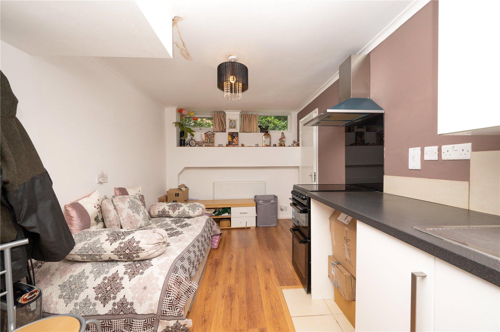 3 Bedroom  To Let in Abbots Park, St. Albans - View 3 - Collinson Hall