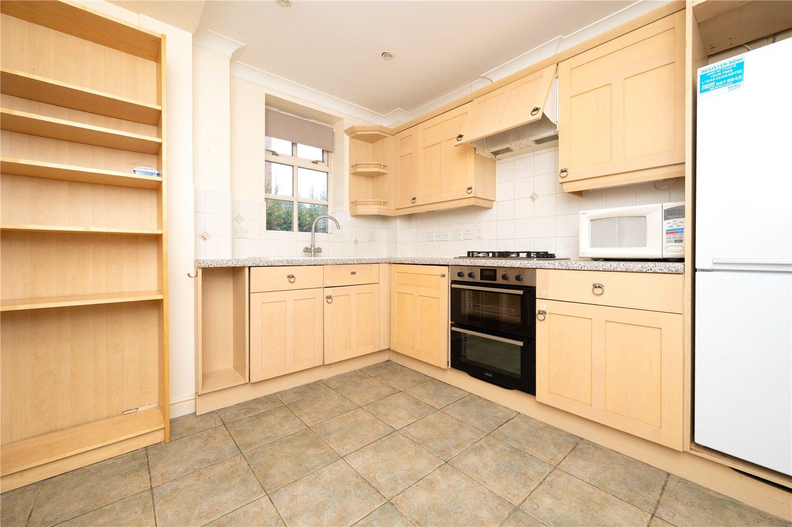 2 Bedroom  Let in Milliners Court, Lattimore Road, St. Albans, Hertfordshire - View 3 - Collinson Hall