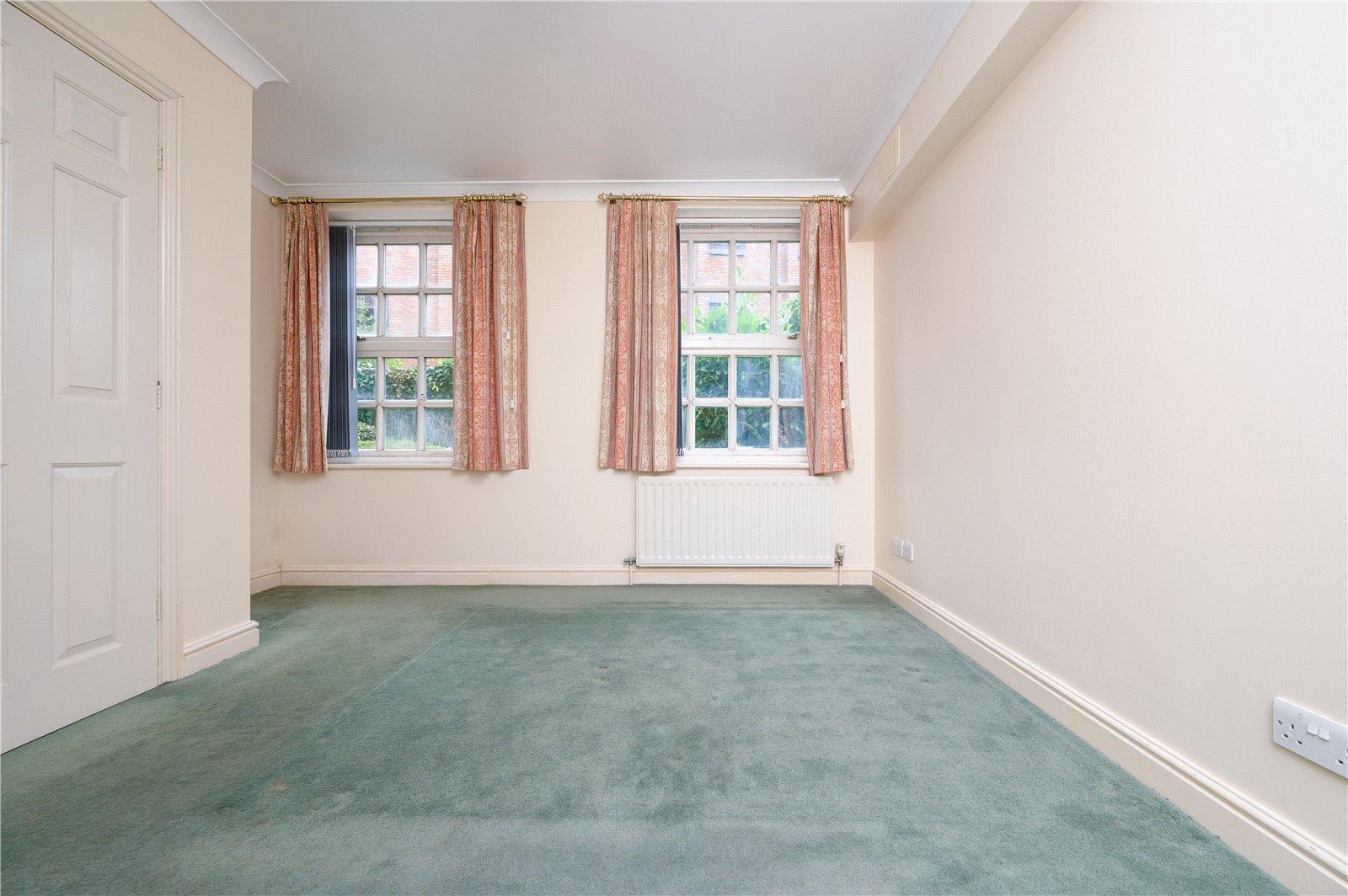 2 Bedroom  Let in Milliners Court, Lattimore Road, St. Albans, Hertfordshire - View 11 - Collinson Hall