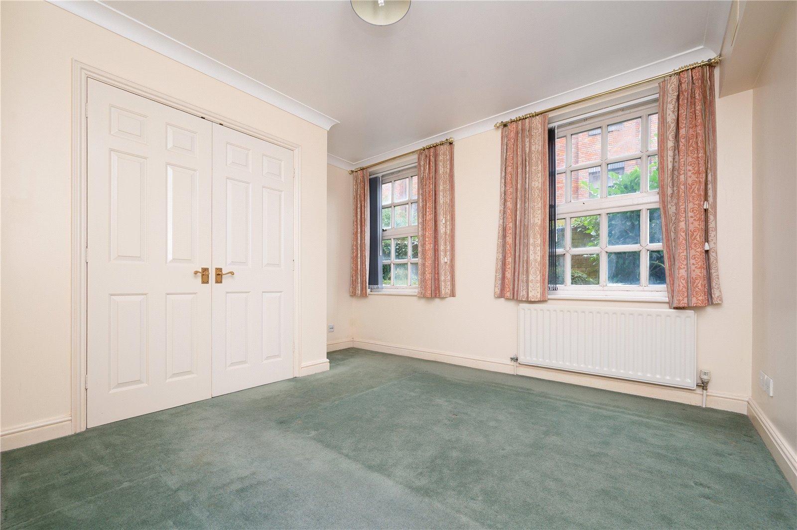 2 Bedroom  Let in Milliners Court, Lattimore Road, St. Albans, Hertfordshire - View 4 - Collinson Hall