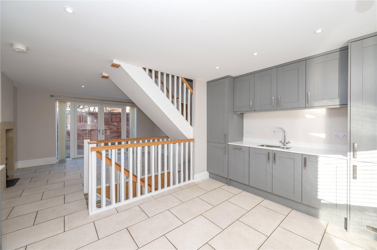 2 Bedroom Detached House Let in Etna Road, St. Albans, Hertfordshire - View 6 - Collinson Hall