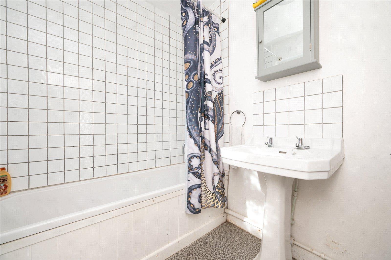 2 Bedroom Terraced House To Let in Keyfield Terrace, St. Albans, Hertfordshire - View 7 - Collinson Hall