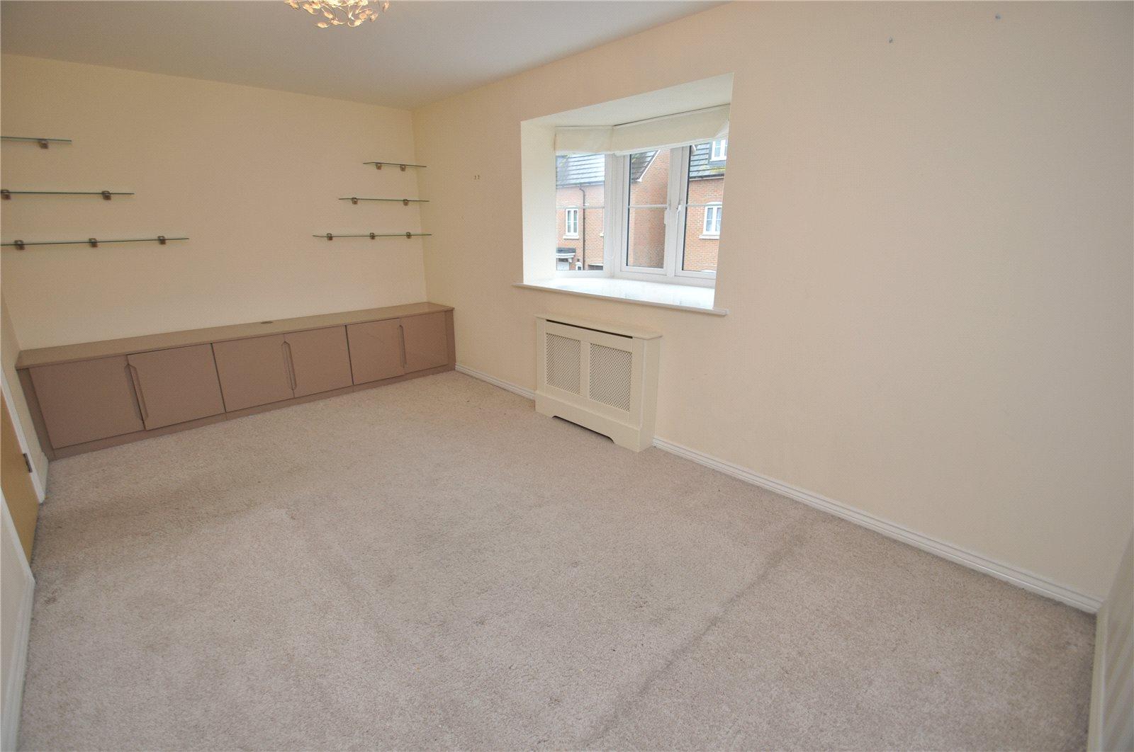 4 Bedroom Terraced House,garage Let Agreed in Avian Avenue, Curo Park, Frogmore, St. Albans - View 10 - Collinson Hall