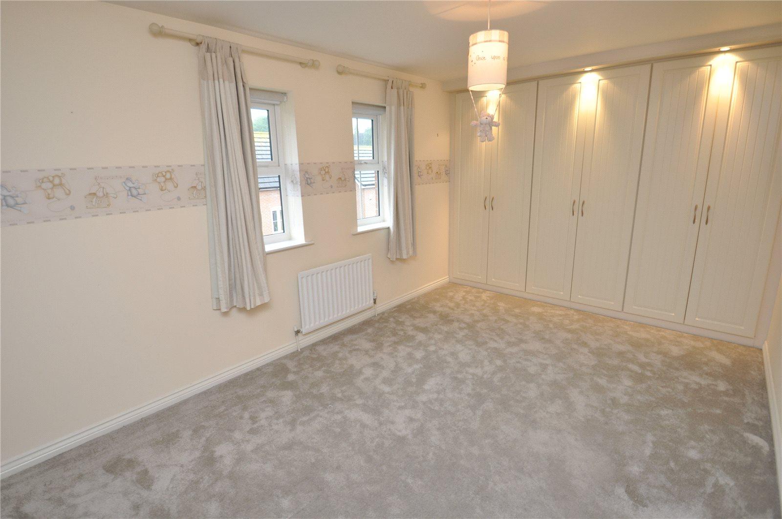 4 Bedroom Terraced House,garage Let Agreed in Avian Avenue, Curo Park, Frogmore, St. Albans - View 9 - Collinson Hall