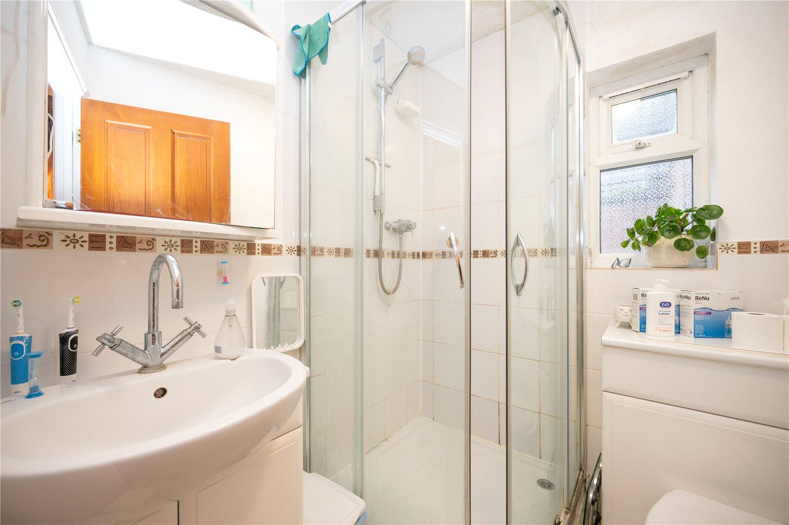 4 Bedroom Terraced House Let in Burnham Road, St. Albans, Hertfordshire - View 14 - Collinson Hall