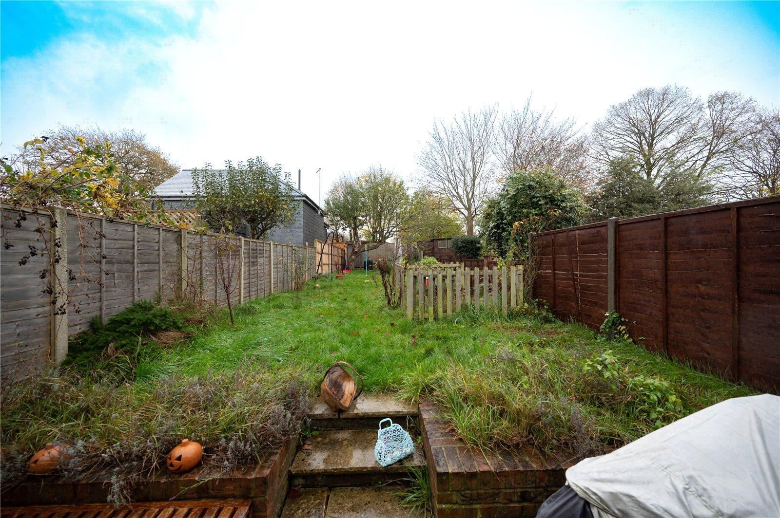 4 Bedroom Terraced House Let in Burnham Road, St. Albans, Hertfordshire - View 11 - Collinson Hall