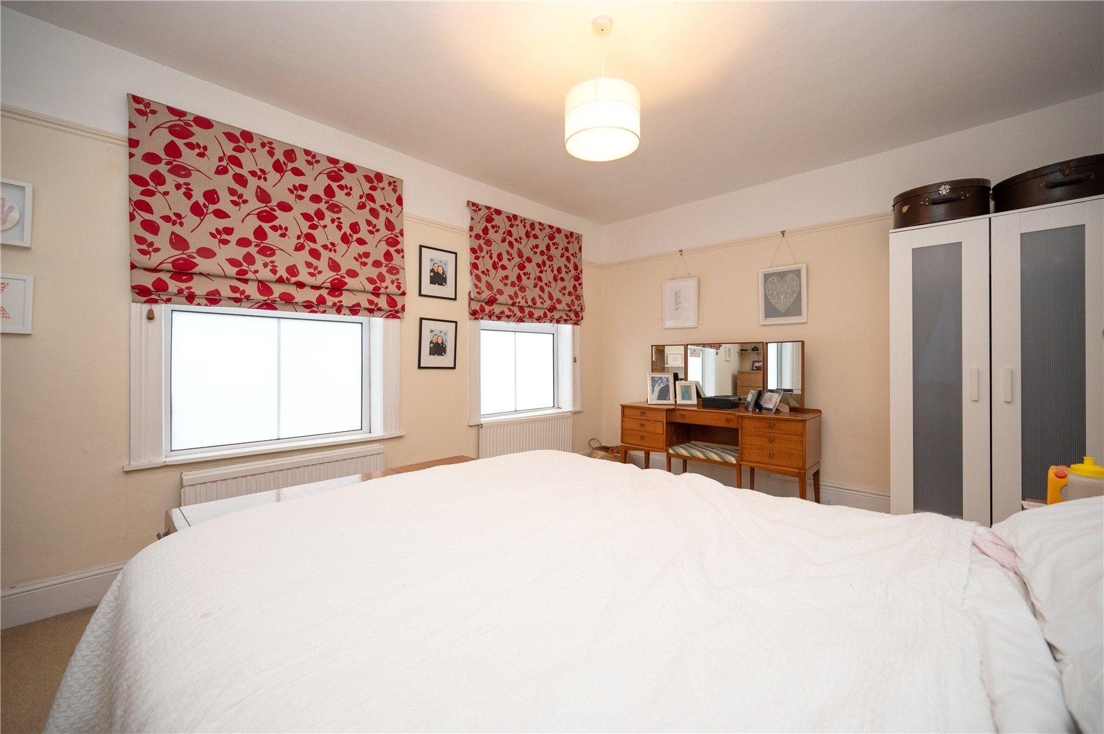 4 Bedroom Terraced House Let in Burnham Road, St. Albans, Hertfordshire - View 8 - Collinson Hall