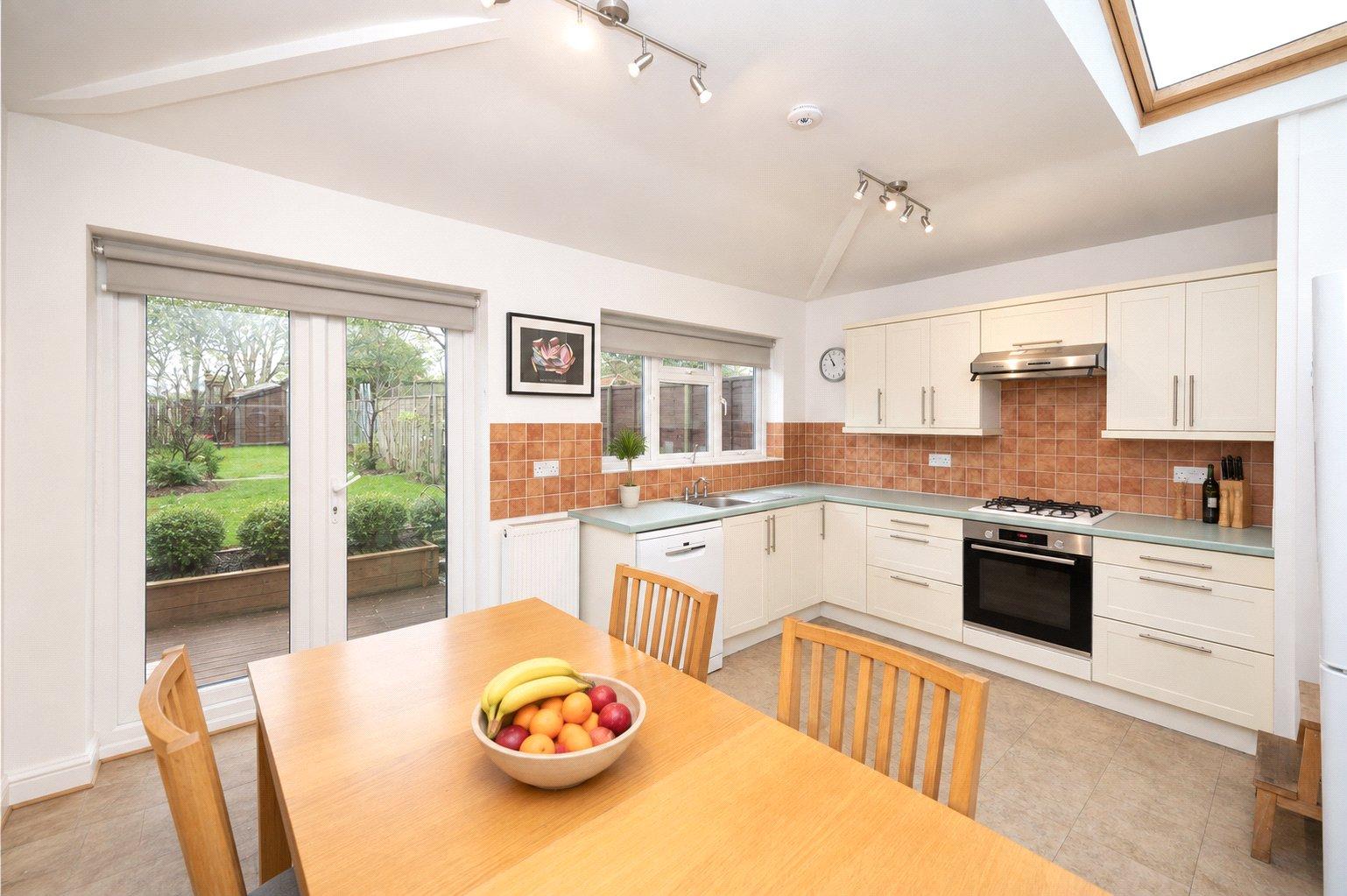 4 Bedroom Terraced House Let in Burnham Road, St. Albans, Hertfordshire - View 2 - Collinson Hall