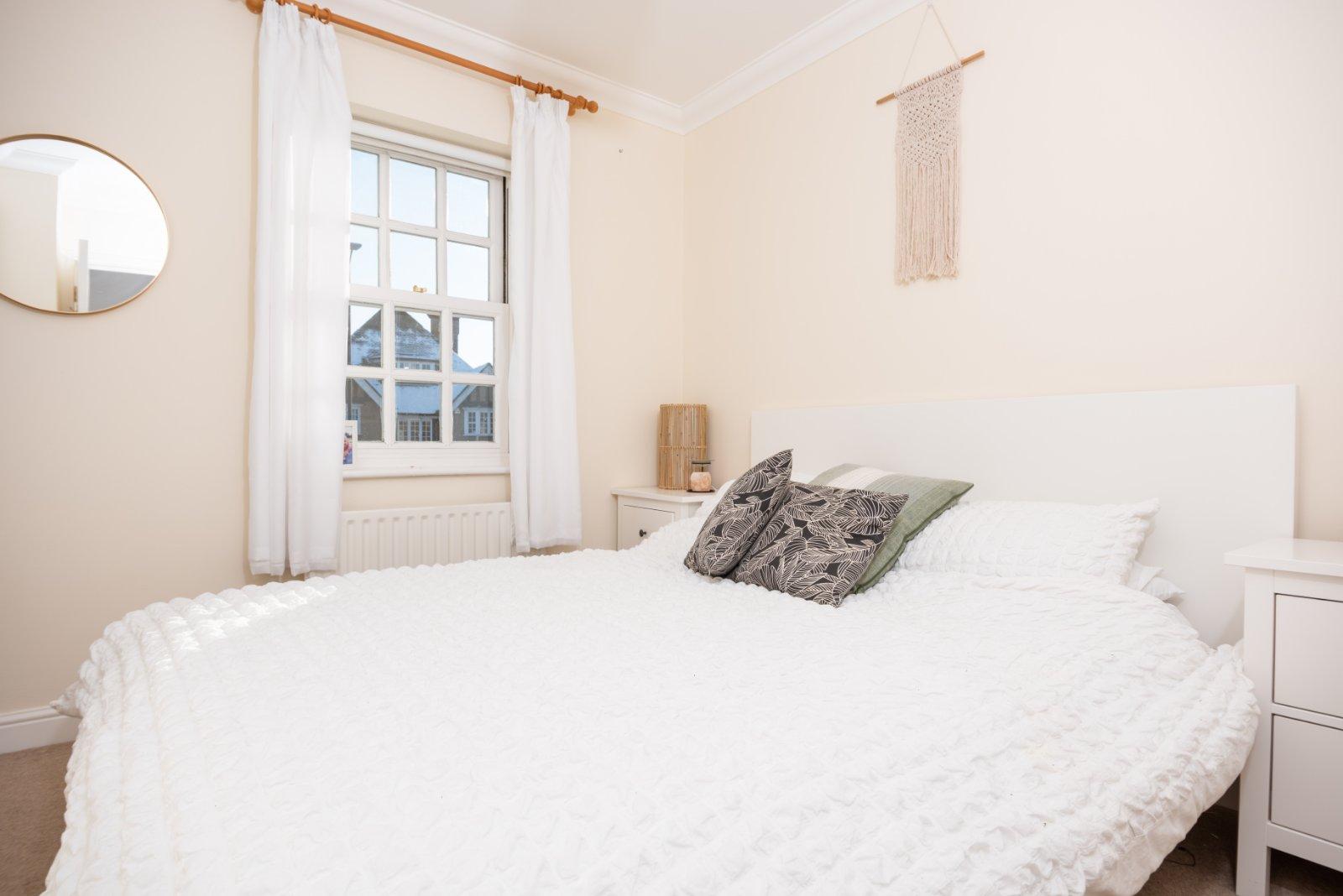 2 Bedroom Flat/Apartment Let in Chime Square, St Peters Street, St. Albans, Hertfordshire - View 5 - Collinson Hall