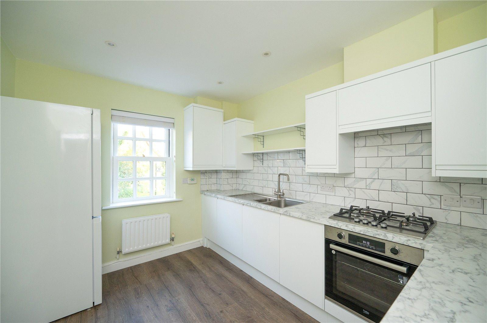 2 Bedroom Flat/Apartment Let in Chime Square, St Peters Street, St. Albans, Hertfordshire - View 9 - Collinson Hall