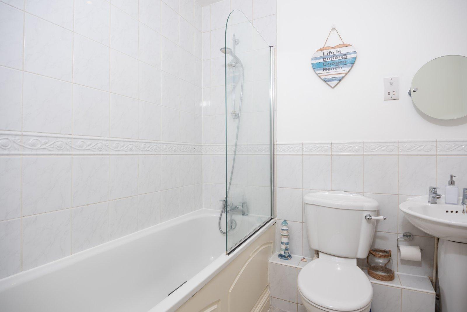 2 Bedroom Flat/Apartment Let in Chime Square, St Peters Street, St. Albans, Hertfordshire - View 8 - Collinson Hall