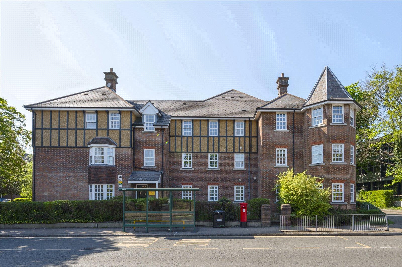 2 Bedroom Flat/Apartment Let in Chime Square, St Peters Street, St. Albans, Hertfordshire - View 10 - Collinson Hall