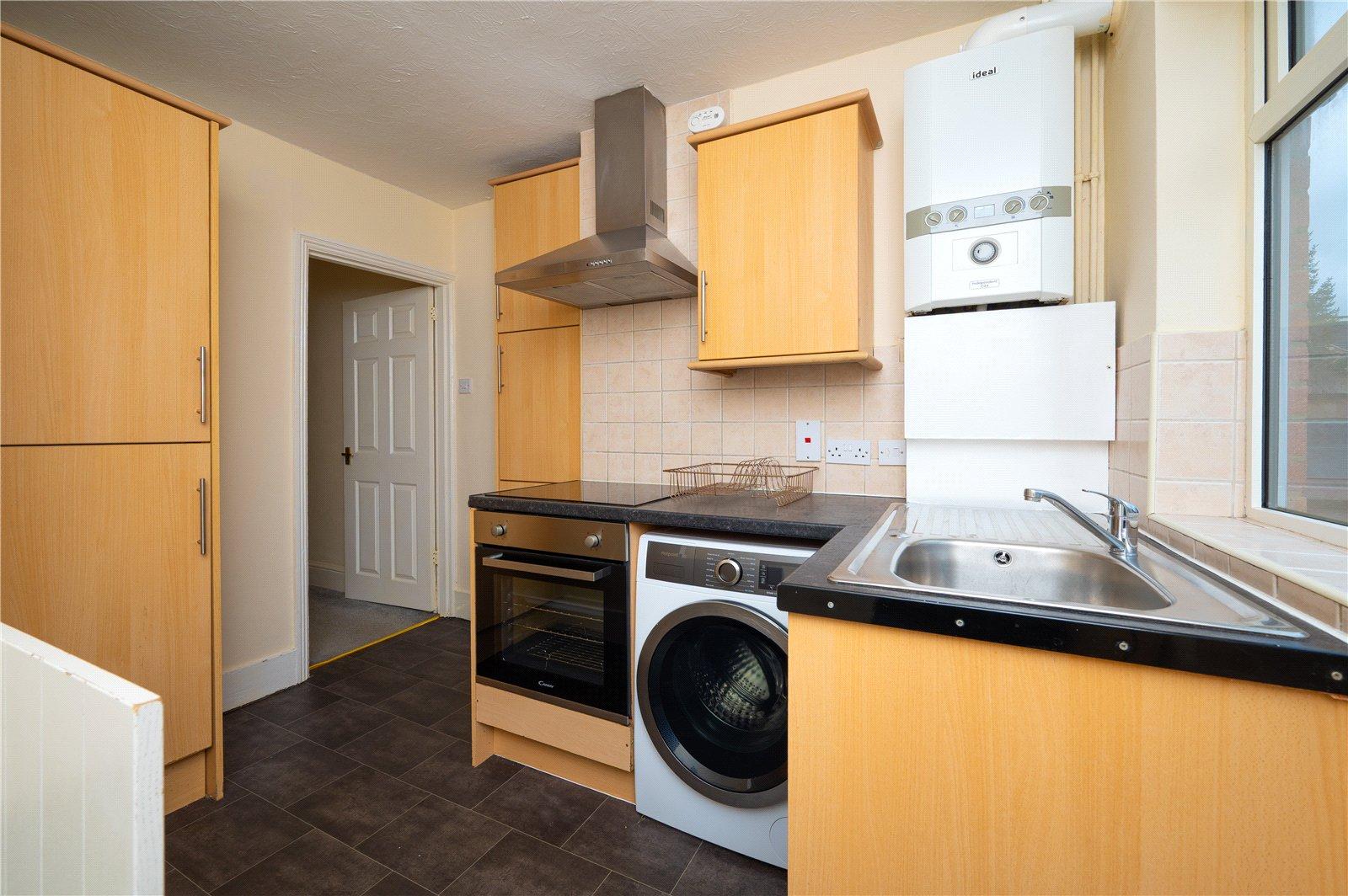 3 Bedroom Maisonette To Let in Arthur Road, St. Albans, Hertfordshire - View 3 - Collinson Hall