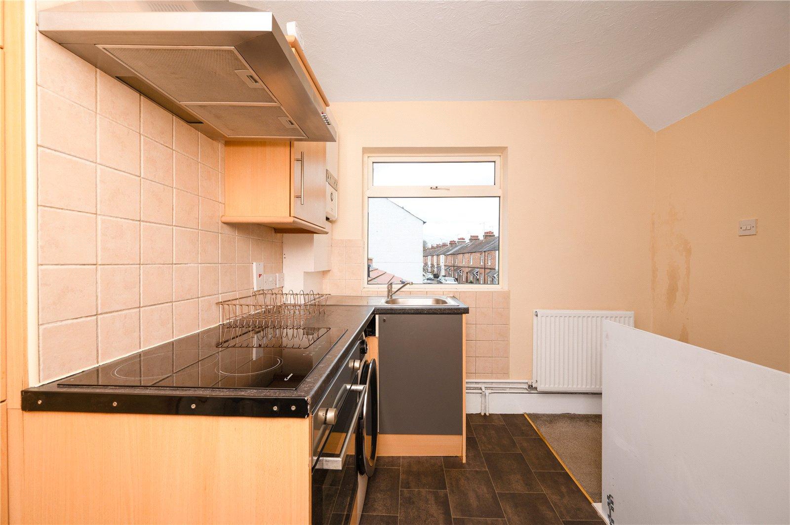 3 Bedroom Maisonette To Let in Arthur Road, St. Albans, Hertfordshire - View 10 - Collinson Hall
