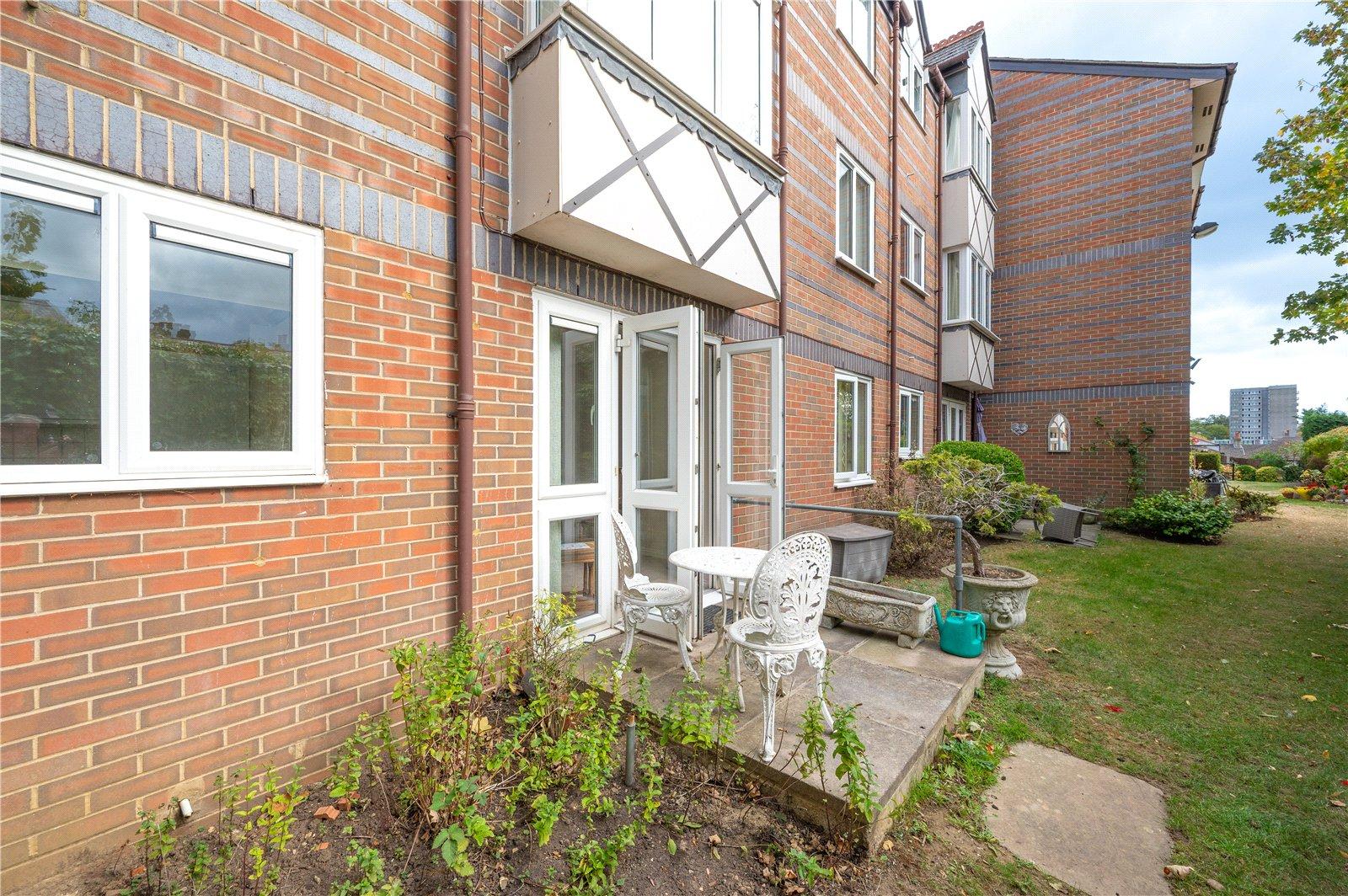 1 Bedroom  For Sale in Davis Court, Marlborough Road, St. Albans, Hertfordshire - View 4 - Collinson Hall