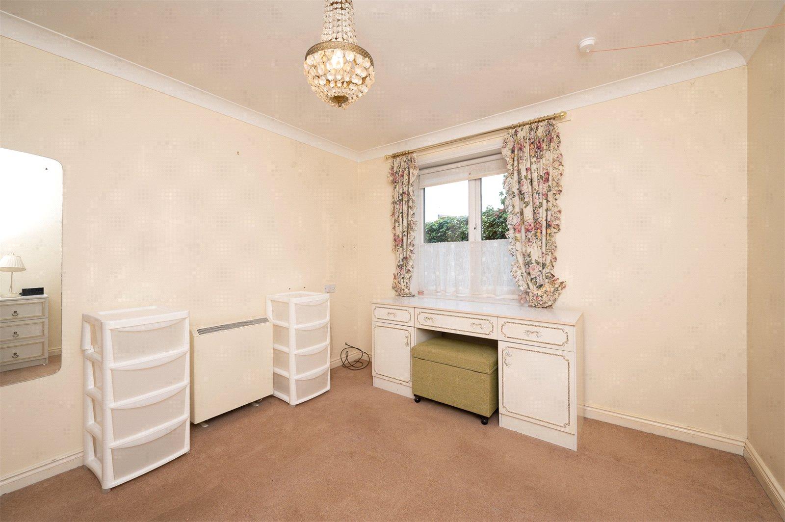 1 Bedroom  For Sale in Davis Court, Marlborough Road, St. Albans, Hertfordshire - View 16 - Collinson Hall