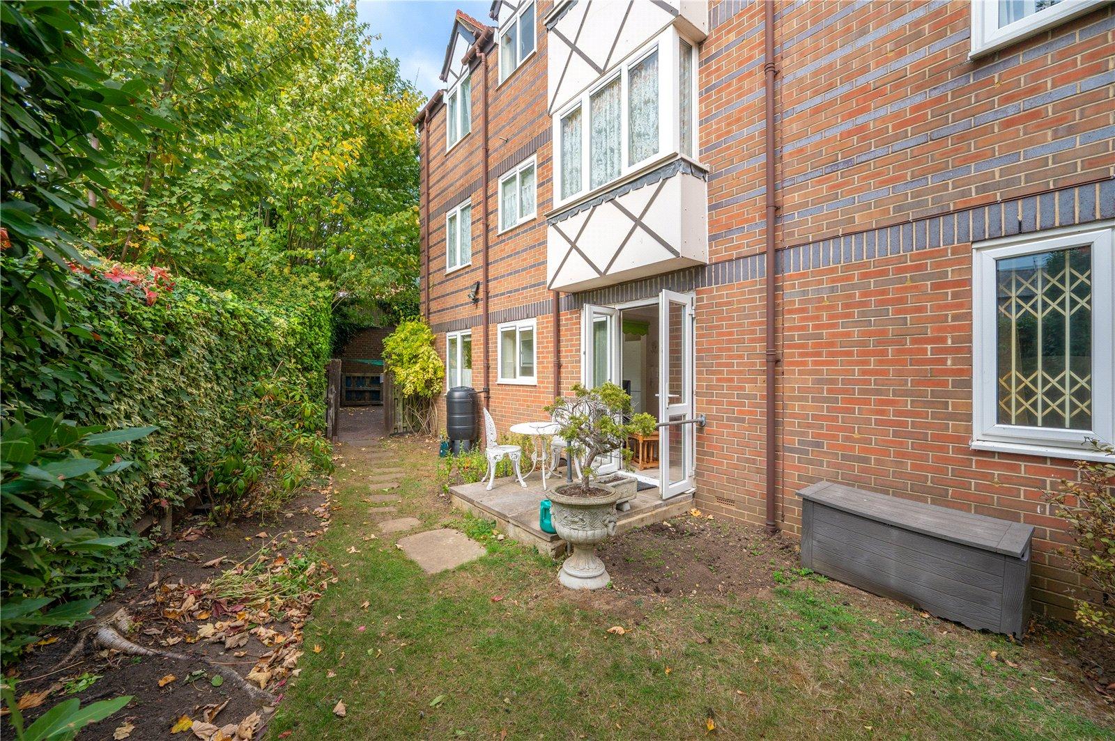 1 Bedroom  For Sale in Davis Court, Marlborough Road, St. Albans, Hertfordshire - View 12 - Collinson Hall