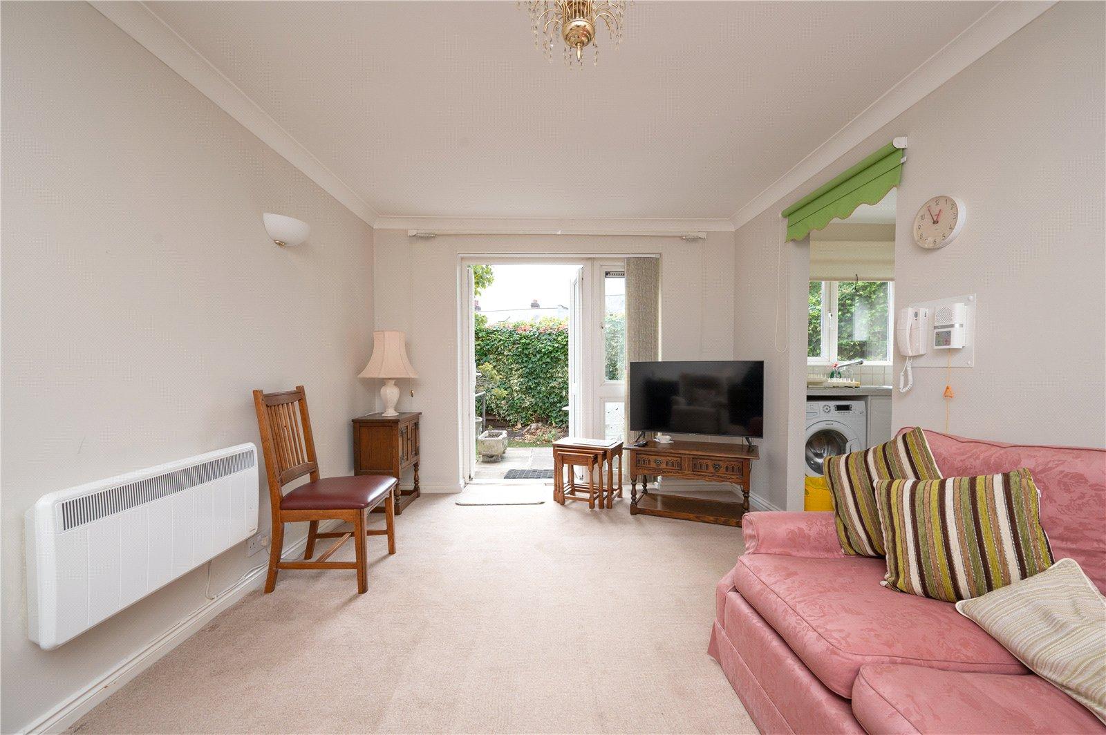 1 Bedroom  For Sale in Davis Court, Marlborough Road, St. Albans, Hertfordshire - View 14 - Collinson Hall