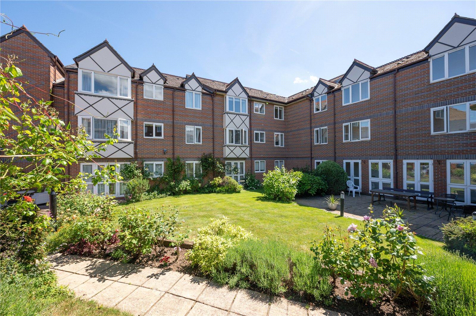 1 Bedroom  For Sale in Davis Court, Marlborough Road, St. Albans, Hertfordshire - View 8 - Collinson Hall