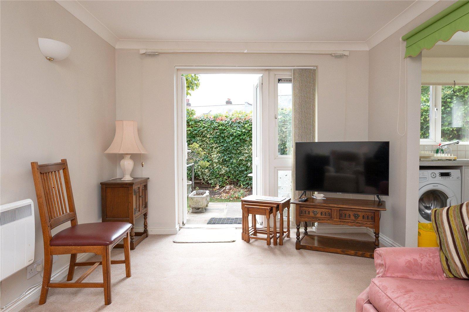 1 Bedroom  For Sale in Davis Court, Marlborough Road, St. Albans, Hertfordshire - View 6 - Collinson Hall