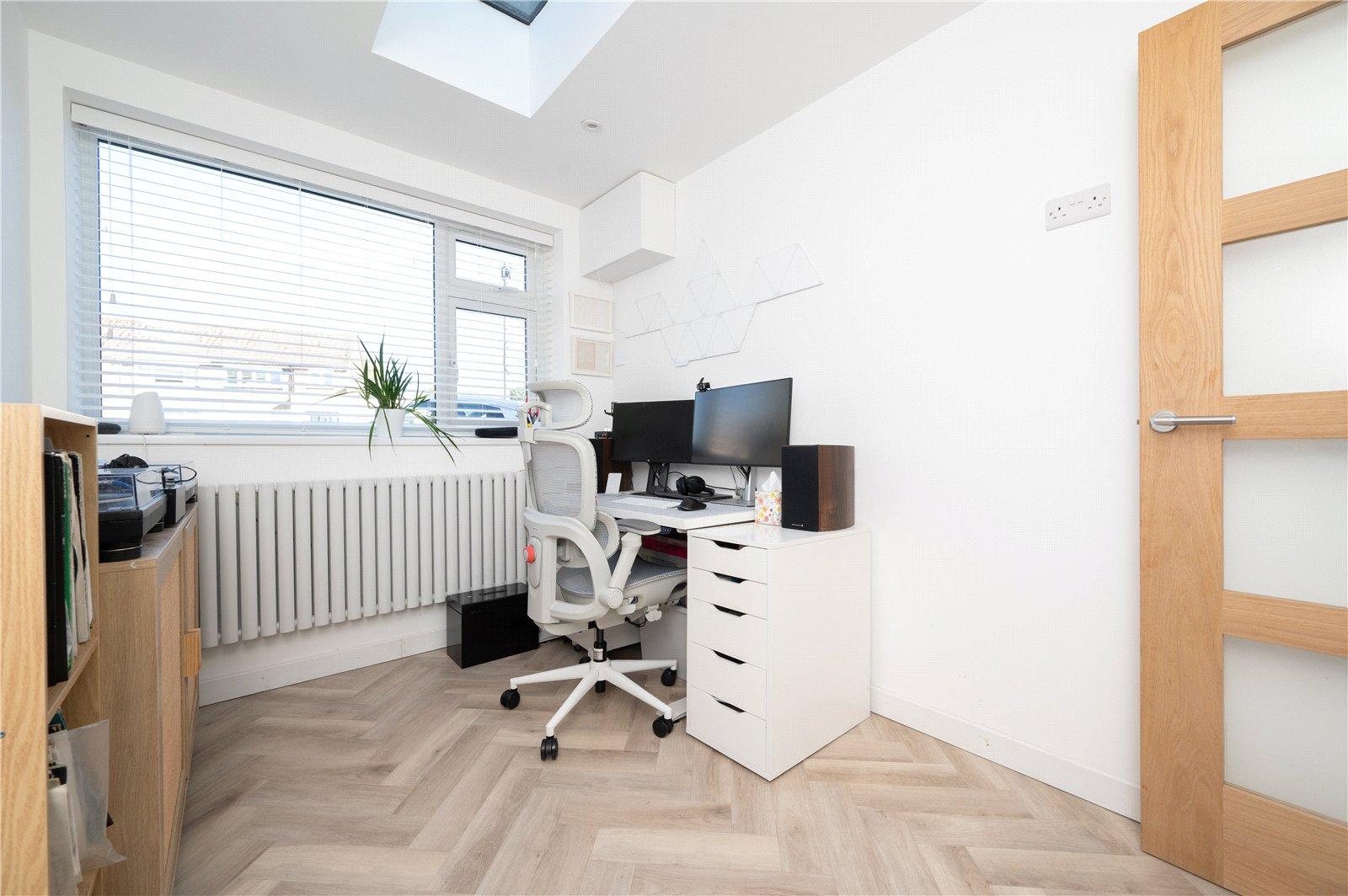 4 Bedroom House For Sale in Langley Grove, Sandridge, St. Albans, Hertfordshire - View 8 - Collinson Hall