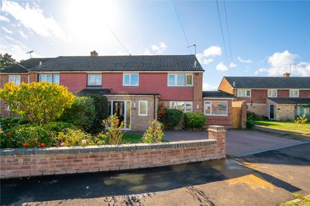 4 Bedroom House For Sale in Langley Grove, Sandridge, St. Albans, Hertfordshire - Collinson Hall