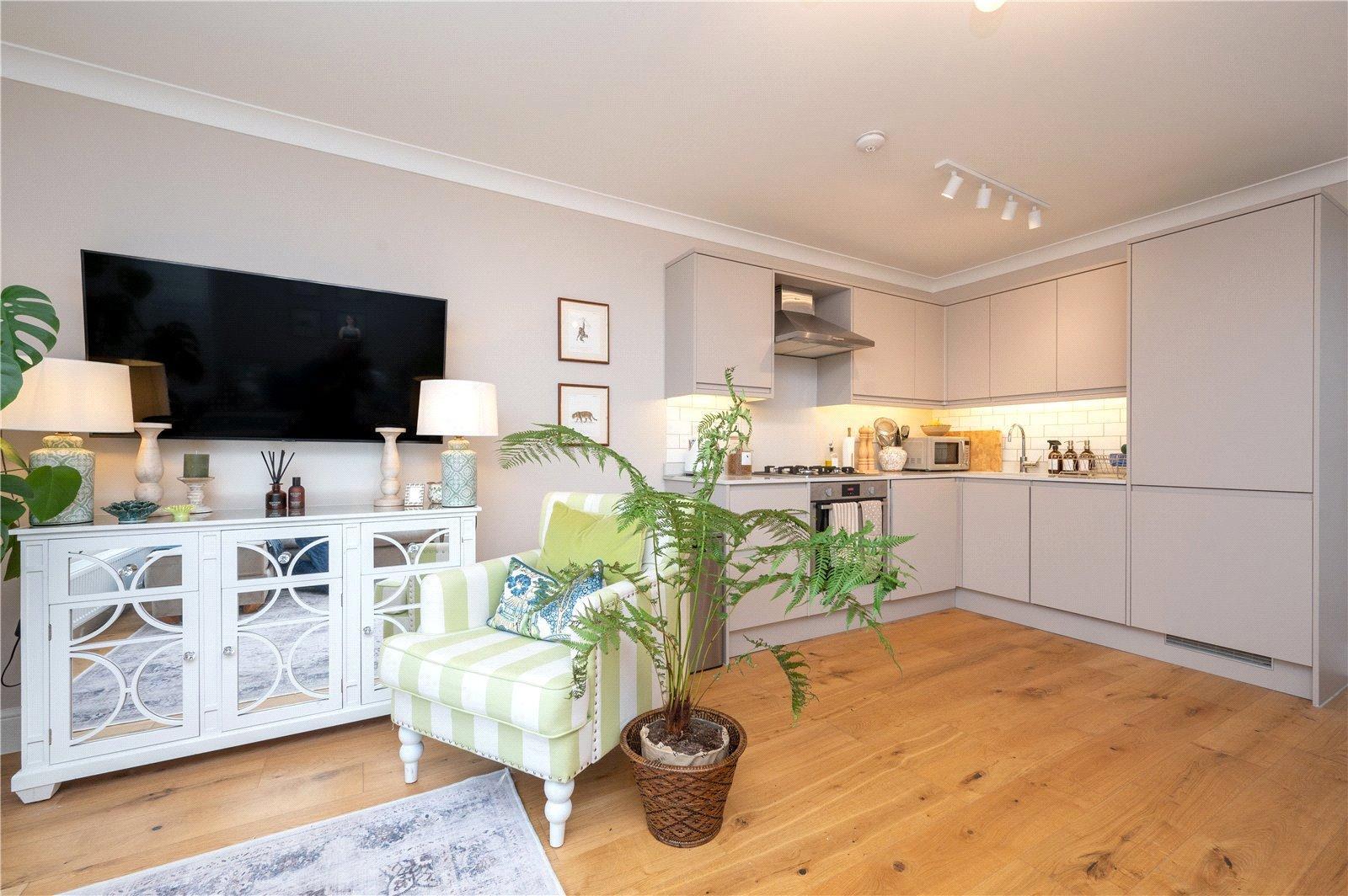 1 Bedroom Flat/Apartment For Sale in Chequer Street, St. Albans, Hertfordshire - View 9 - Collinson Hall