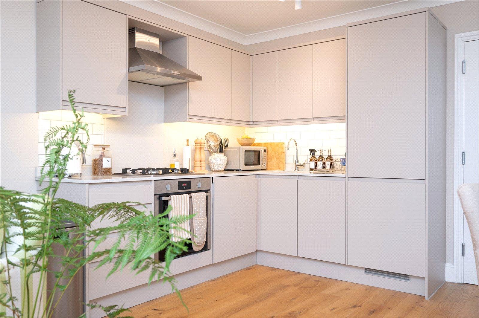 1 Bedroom Flat/Apartment For Sale in Chequer Street, St. Albans, Hertfordshire - View 3 - Collinson Hall