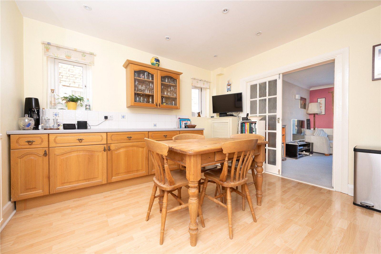 4 Bedroom Semi-Detached House For Sale in Driftwood Avenue, St. Albans, Hertfordshire - View 15 - Collinson Hall