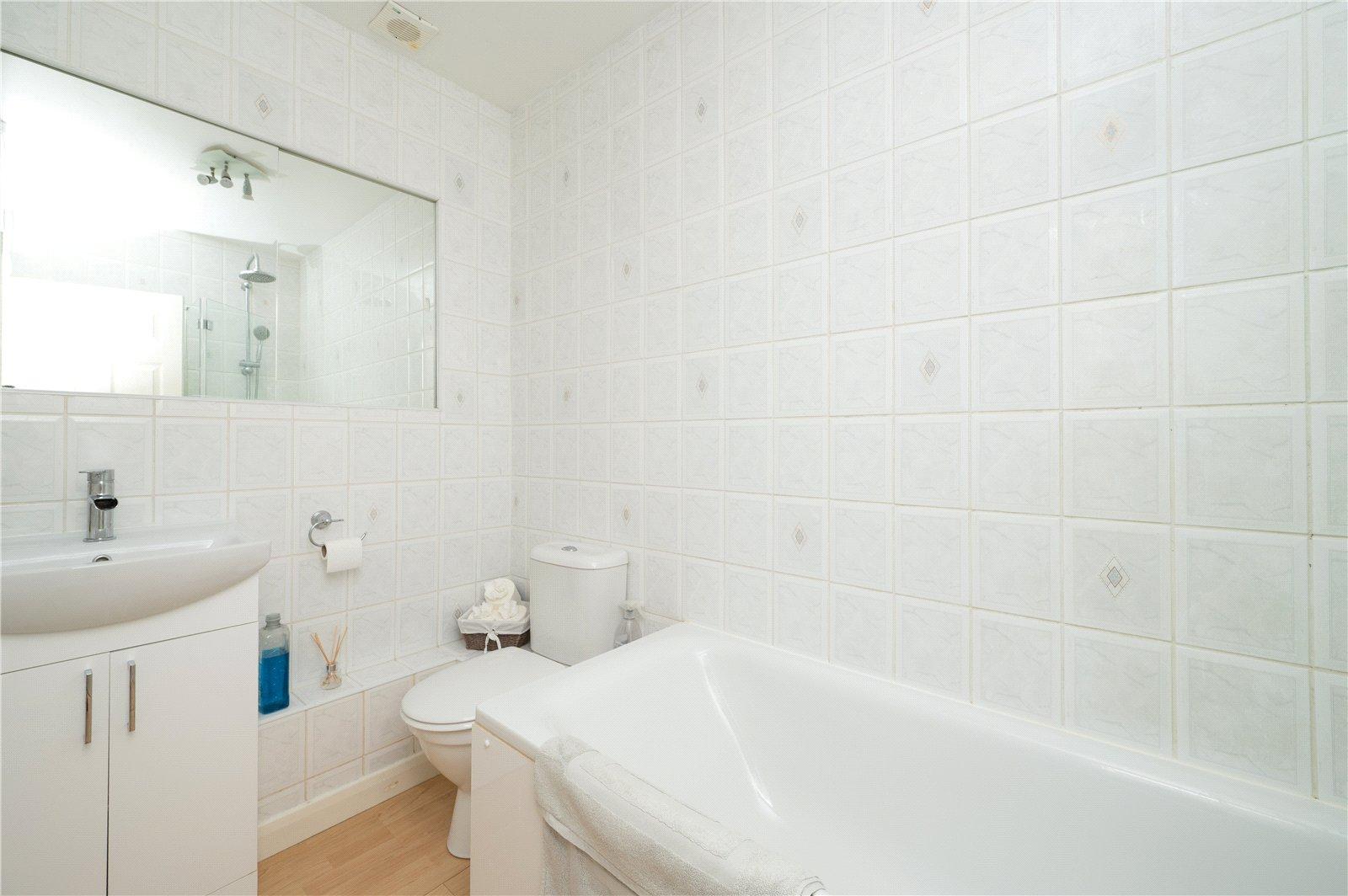 4 Bedroom Semi-Detached House For Sale in Driftwood Avenue, St. Albans, Hertfordshire - View 12 - Collinson Hall
