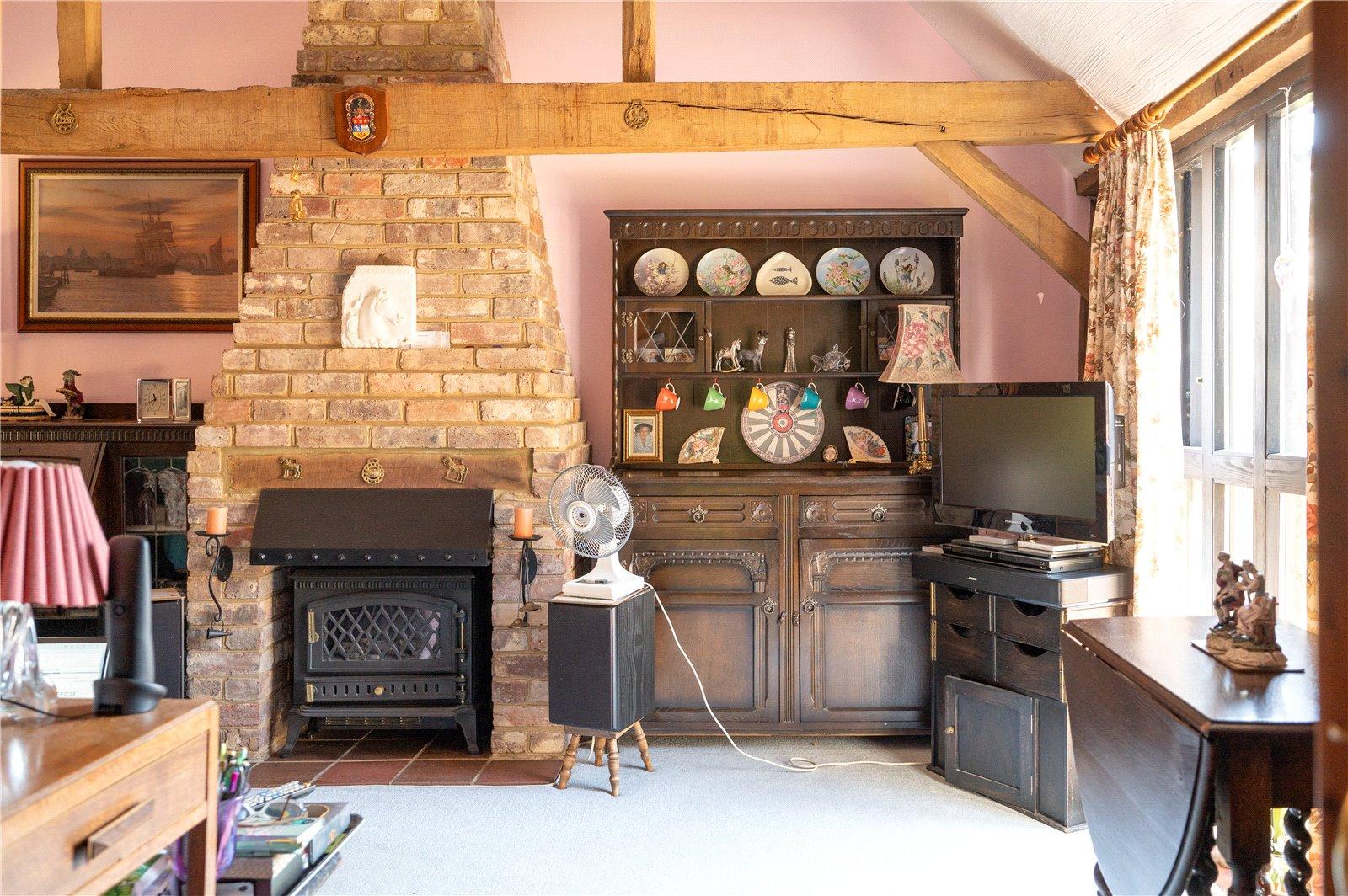 2 Bedroom Bungalow,garage For Sale in Hemel Hempstead Road, Leverstock Green, Hertfordshire - View 16 - Collinson Hall