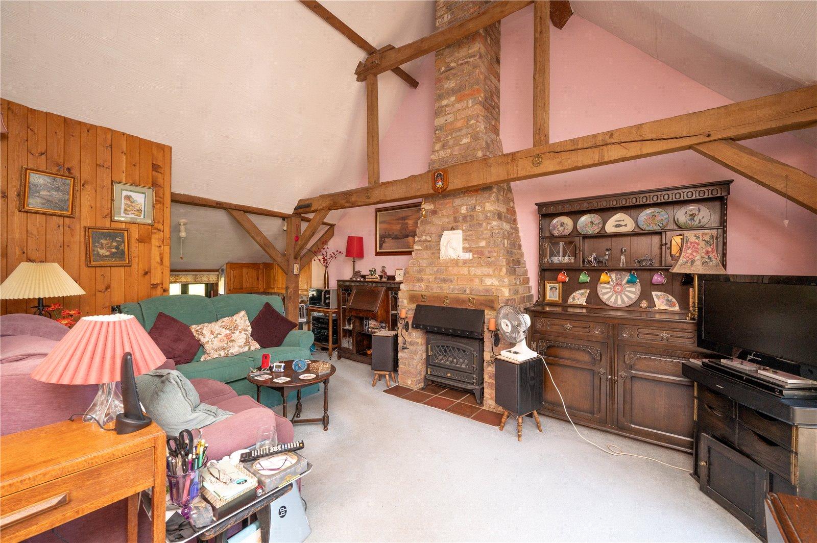 2 Bedroom Bungalow,garage For Sale in Hemel Hempstead Road, Leverstock Green, Hertfordshire - View 3 - Collinson Hall