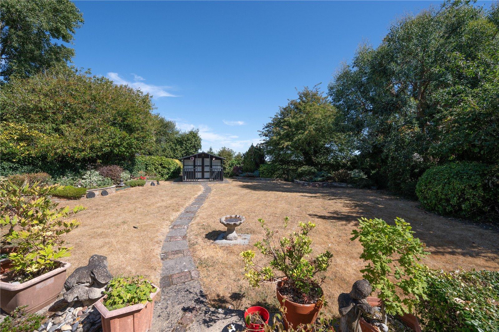 2 Bedroom Bungalow,garage For Sale in Hemel Hempstead Road, Leverstock Green, Hertfordshire - View 17 - Collinson Hall