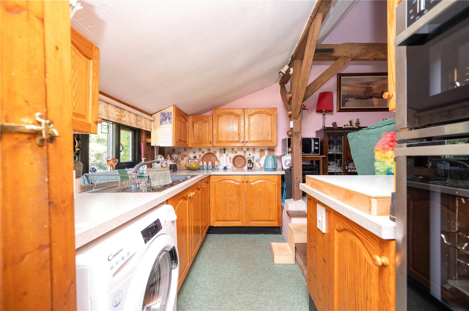 2 Bedroom Bungalow,garage For Sale in Hemel Hempstead Road, Leverstock Green, Hertfordshire - View 4 - Collinson Hall