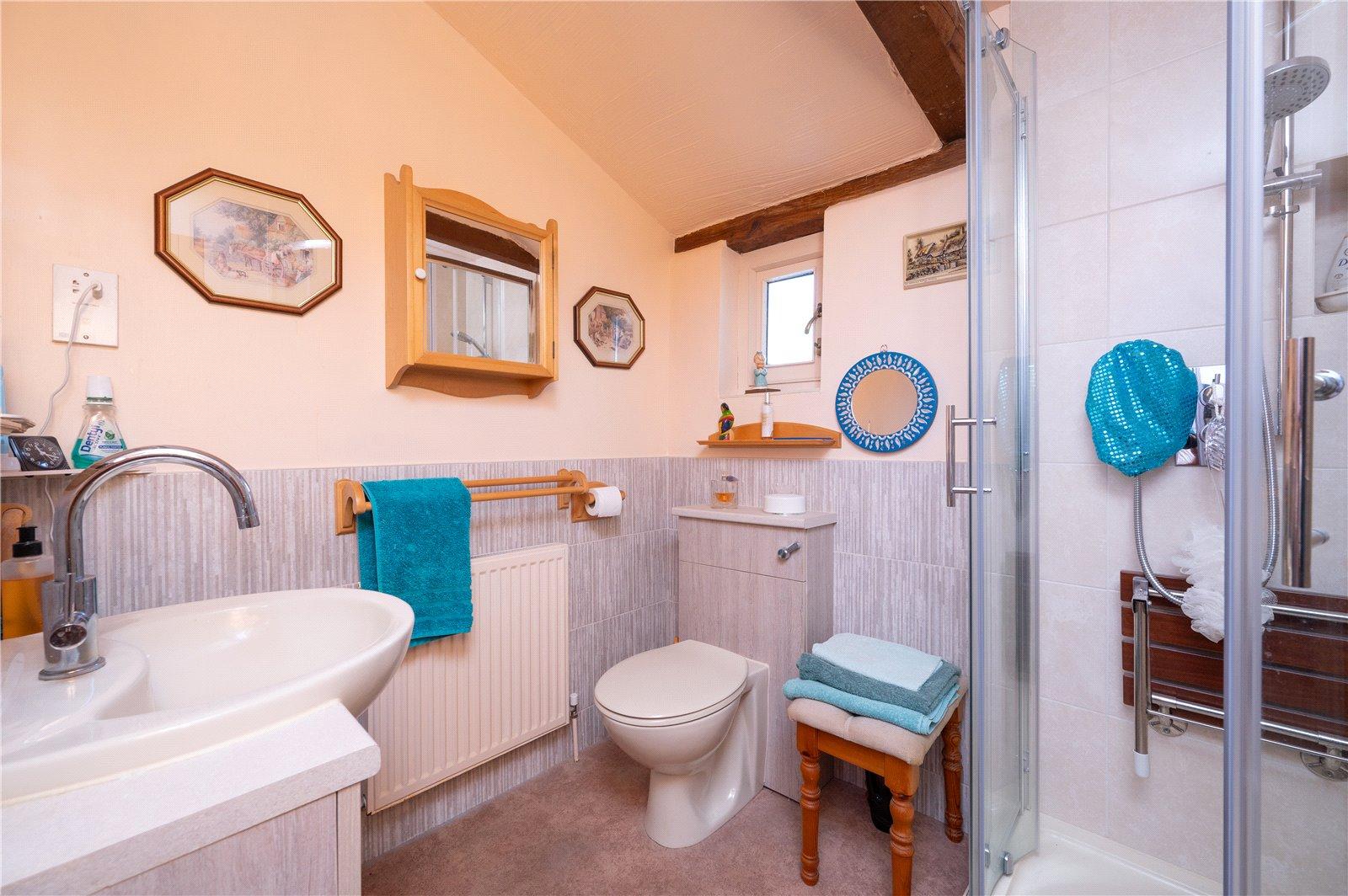 2 Bedroom Bungalow,garage For Sale in Hemel Hempstead Road, Leverstock Green, Hertfordshire - View 10 - Collinson Hall