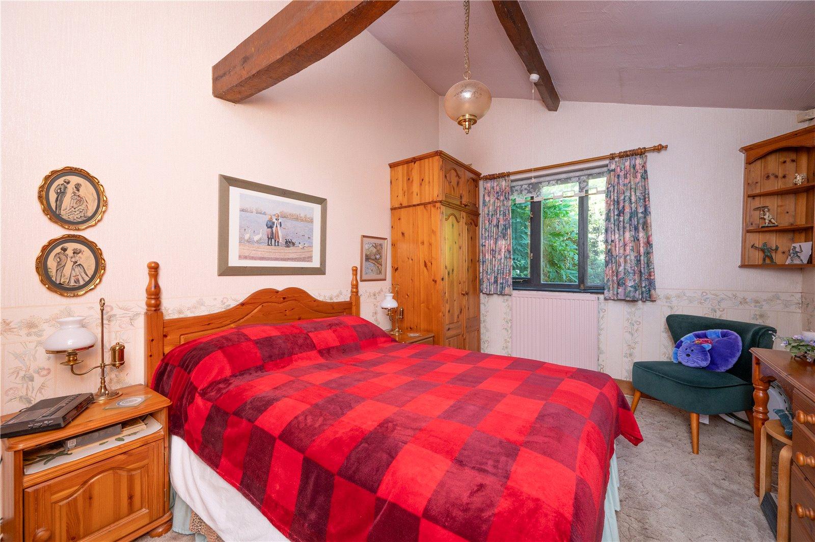 2 Bedroom Bungalow,garage For Sale in Hemel Hempstead Road, Leverstock Green, Hertfordshire - View 7 - Collinson Hall