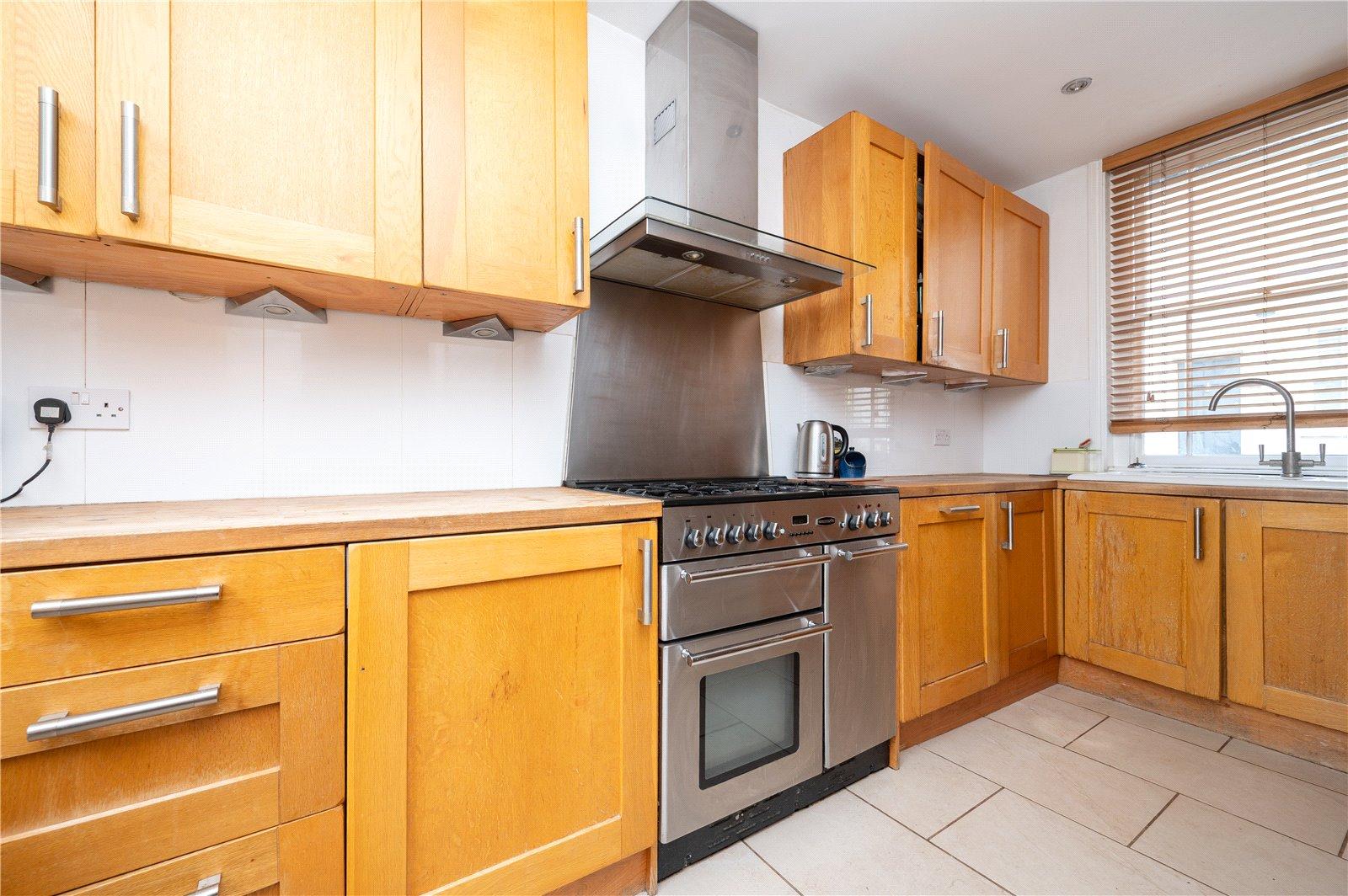 3 Bedroom End Of Terrace House For Sale in Albert Street, St. Albans, Hertfordshire - View 4 - Collinson Hall